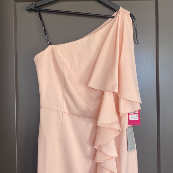 Pink Dress - Picture 2 of 8